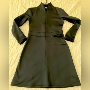 ATHLETA Black Dress Med, long sleeve. Sculpted waistline accent, 1/4 zip front.